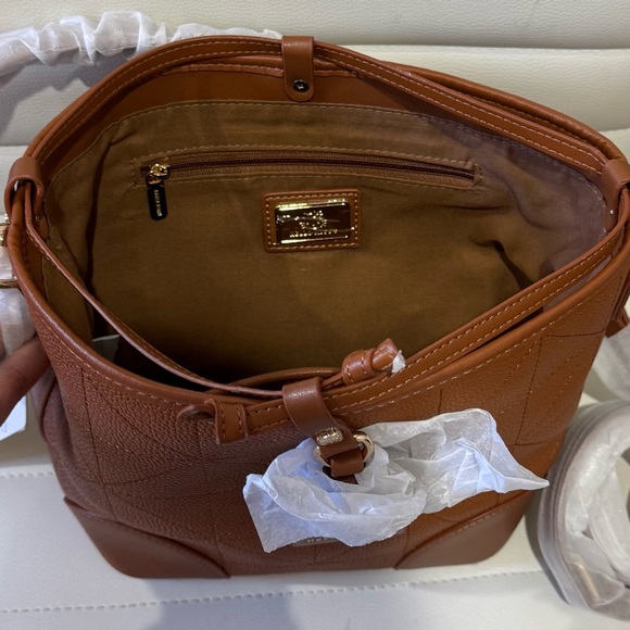 -Not- Coach Tan Leather Hello Kitty Crossbody - Picture 7 of 12